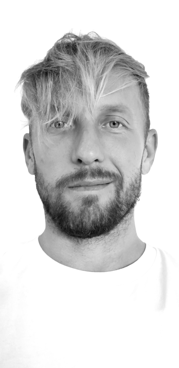 Piotr, founder of reloPY